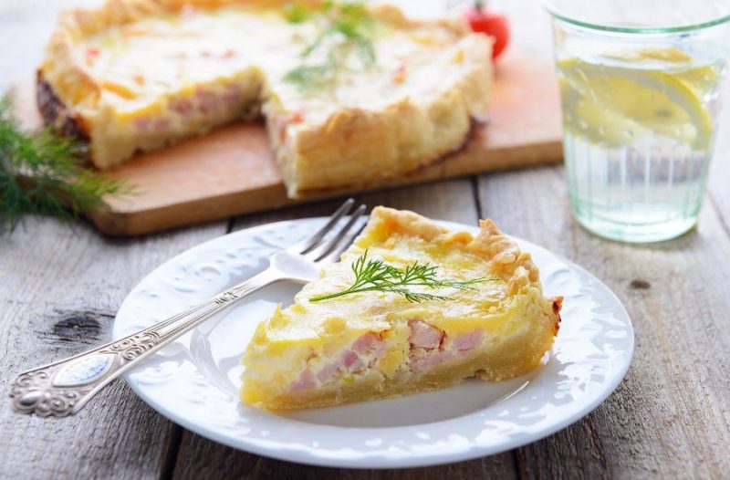 Senj - grad-senj.com - Šarena pita s šunkom i salata