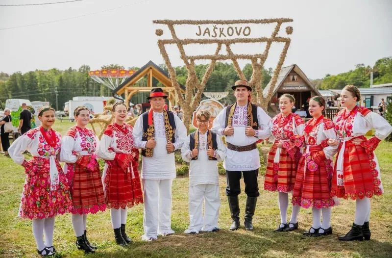 Senj - grad-senj.com - Doživite vikend iz snova na omiljenoj obiteljskoj manifestaciji! Počinje najbogatiji Štrudlafest do sada!