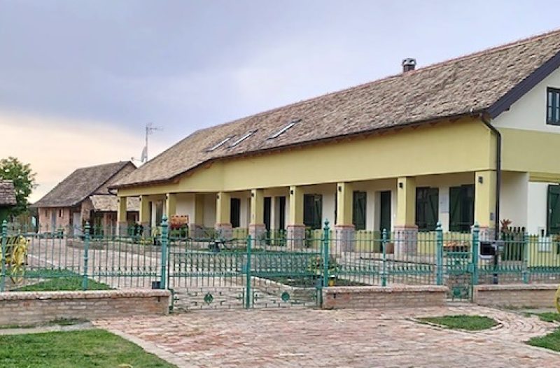 Senj - grad-senj.com - Dvori 1882 - mjesto za opuštanje i vrhunski smještaj za sve one koji posjećuju Baranju